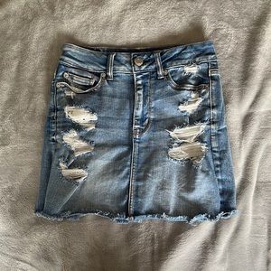 American Eagle ripped jean skirt
